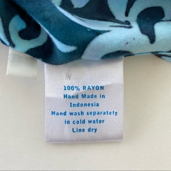 Mexicali Blues tie front top, coverup with roll tab sleeves - Picture 10 of 11